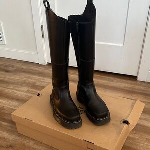Dr. Martens Amaayah Black Knee-High Zip Leather Boots size 38